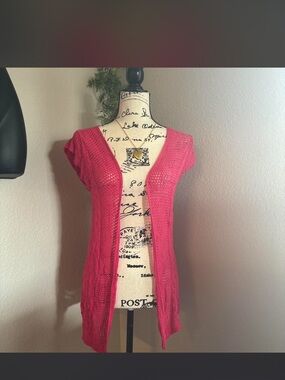 Maurices Fuchsia Open-Knit Short Sleeve Cardigan